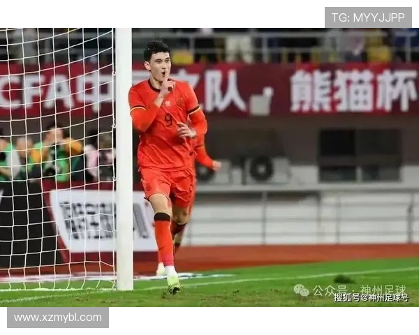 国足新星闪耀国际赛场奋勇拼搏助球队逆转晋级决赛引全国热议